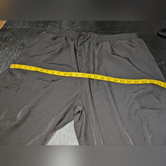 Shein Curve Women's Plus Size Baggy Lightweight Black Capri Size 3XL. EUC - Picture 6 of 8